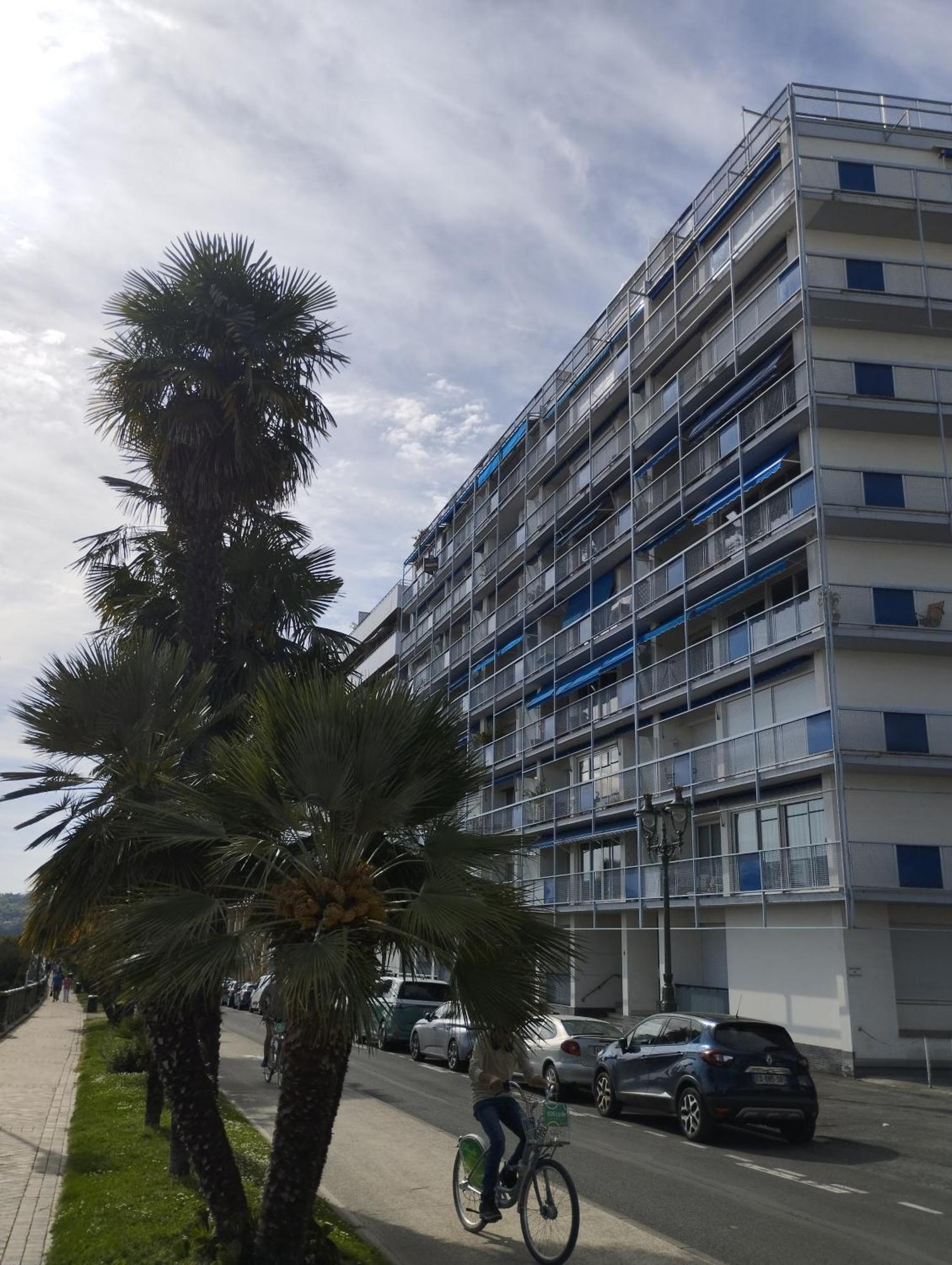 Chambrette Boulevard Des Pyrenees Hypercentre 10M Carre Wc Sur Le Palier, Porte40 Pau Buitenkant foto